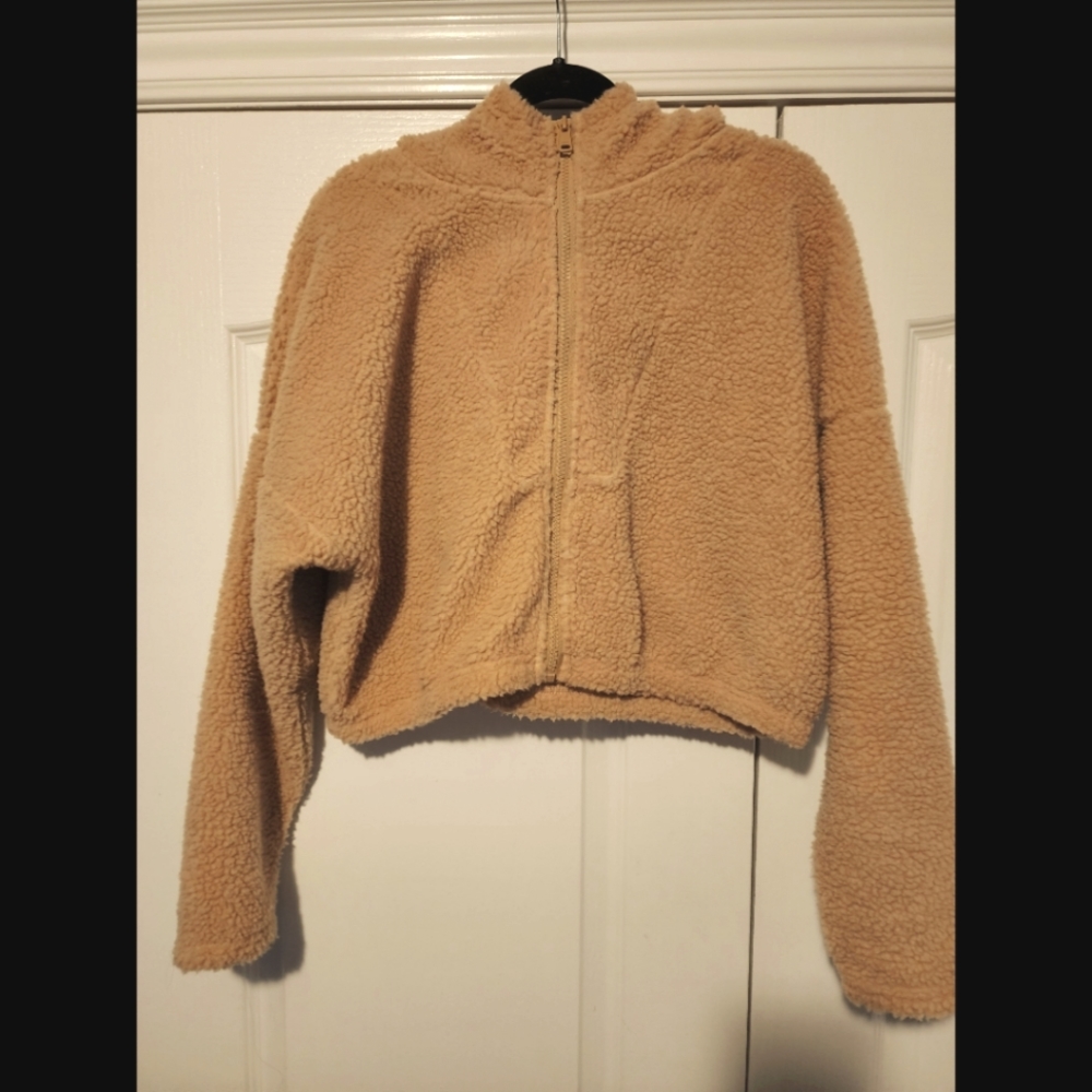 Beige sherpa crop sweater. Zip up. Size L. Only brand.